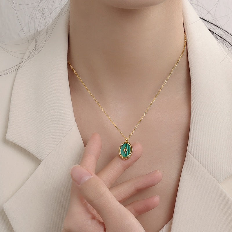Gold-Plated Elegant Necklace with Starburst Shell Pendant