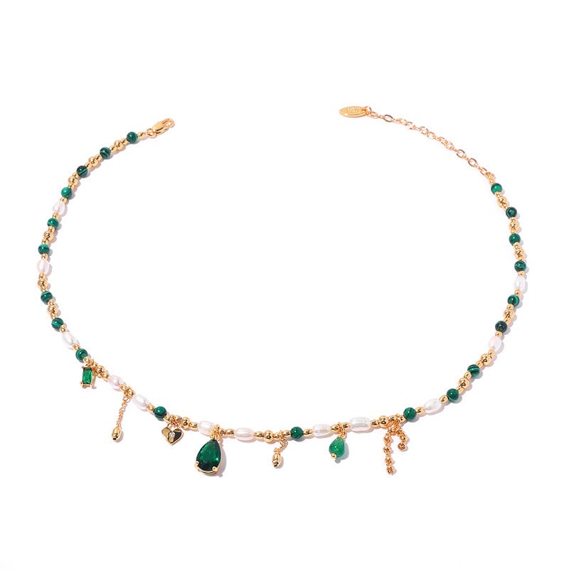 Gold-Plated Fashionable Retro Style Necklace with Pearls and Natural Stones