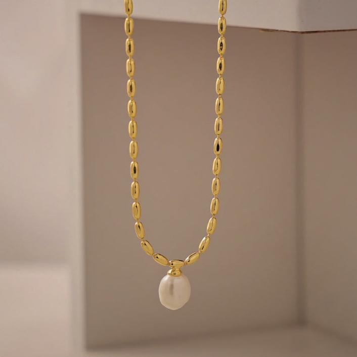 Gold-Plated Vintage Pearl Necklace