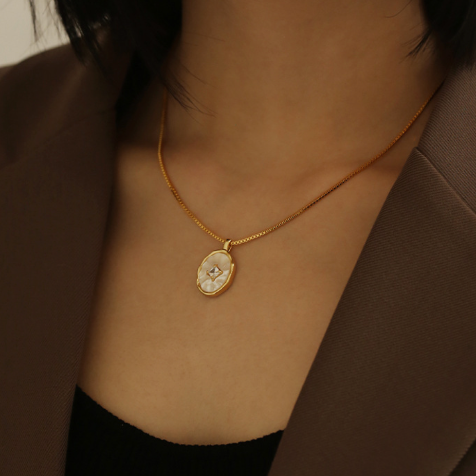 Gold-Plated Exquisite Necklace with Natural Shell and Zircon Pendant