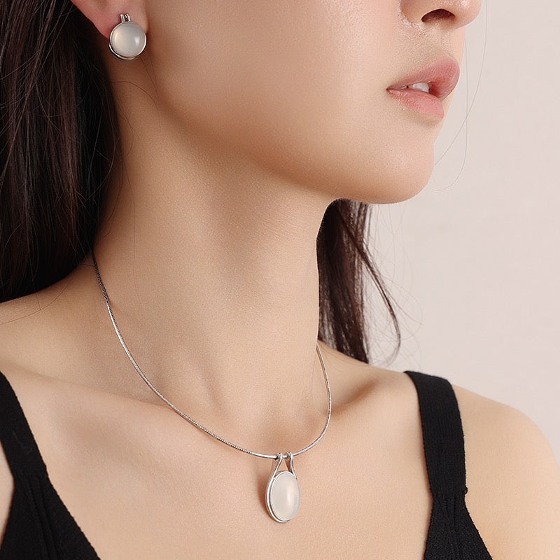 French Platinum-Plated Chain White Agate(Natural Stone) Teardrop Necklace