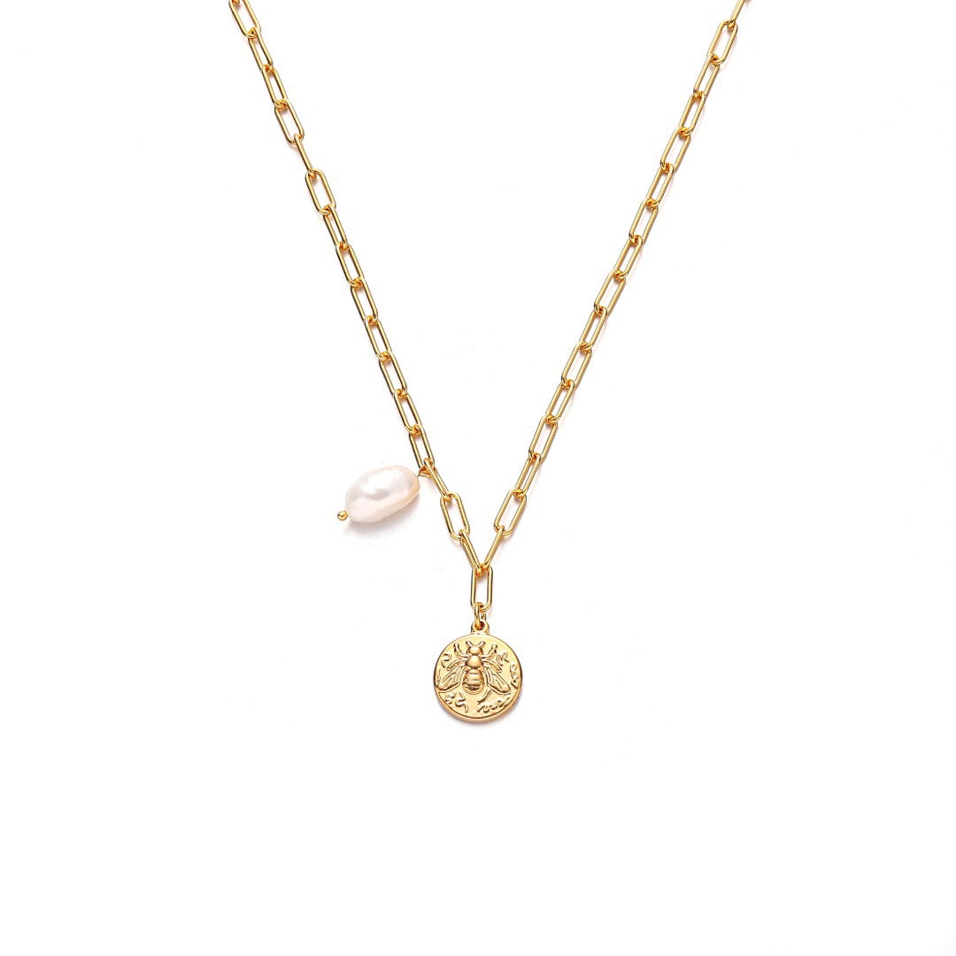 Gold-Plated Chic Vintage Medallion and Pearl Drop Necklace