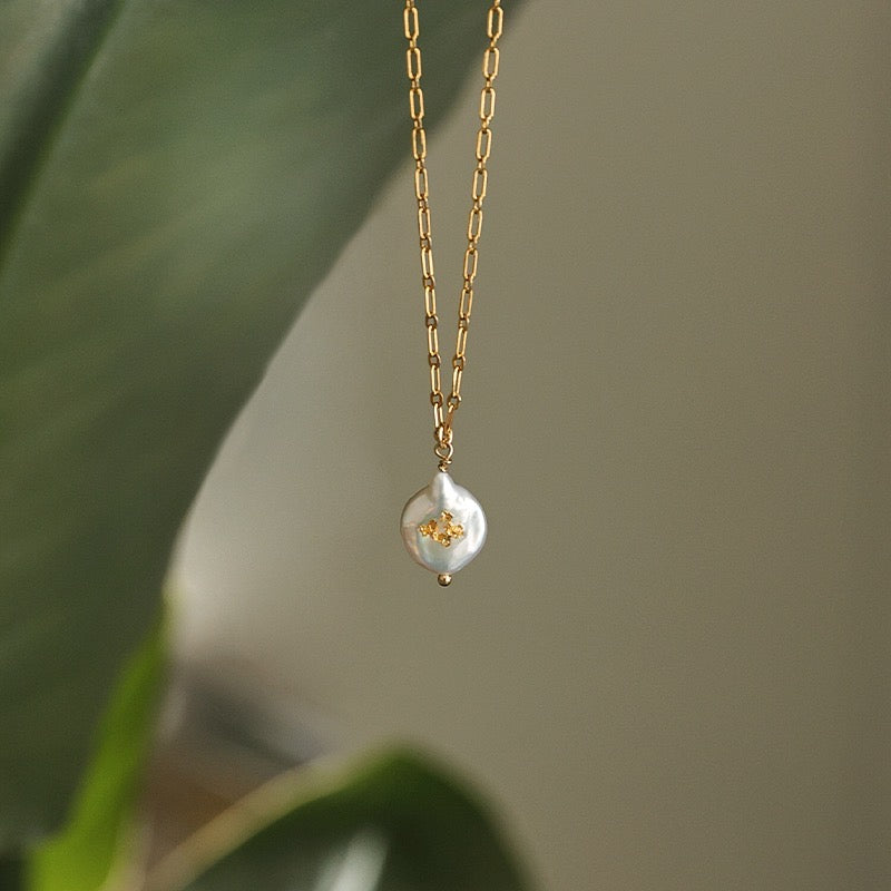 Gold-Plated Baroque Pearl Pendant Necklace