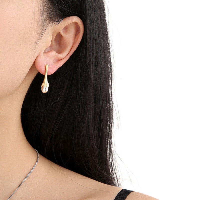 Platinum-Plated Fluid Teardrop Earrings