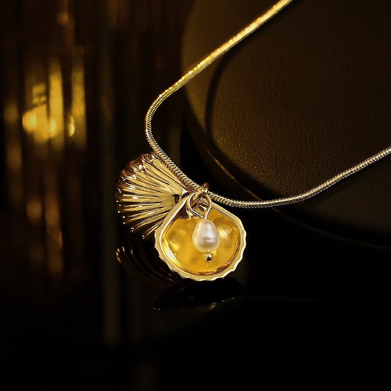 Gold-Plated Elegant Seashell Pearl Pendant Necklace