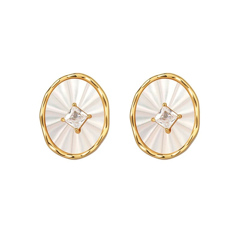 Gold-Plated Shell Earrings with Zirconia