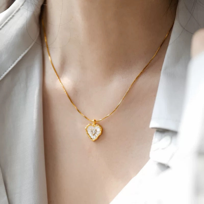 Gold-Plated Exquisite Necklace with Heart Shaped Natural Shell and Zircon Pendant